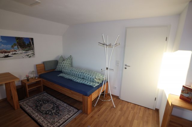 Wohnung_DG_Zimmer_1_Bild_2